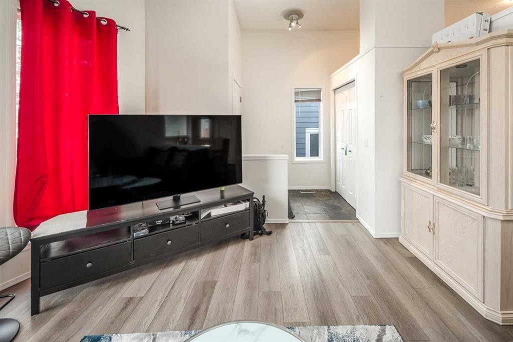 324 Harvest Rose Circle Ne, Calgary, AB - Indoor Photo Showing Living Room
