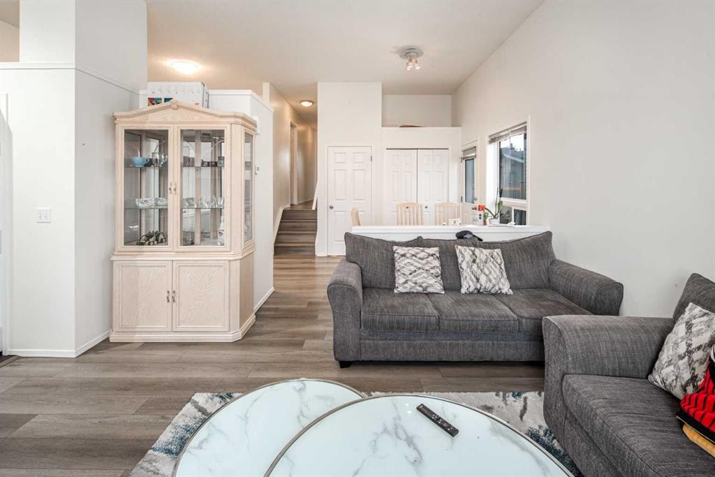 324 Harvest Rose Circle Ne, Calgary, AB - Indoor Photo Showing Living Room
