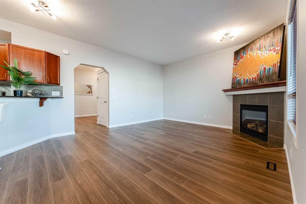 10 Everglen Crescent Sw, Calgary, AB - Indoor With Fireplace