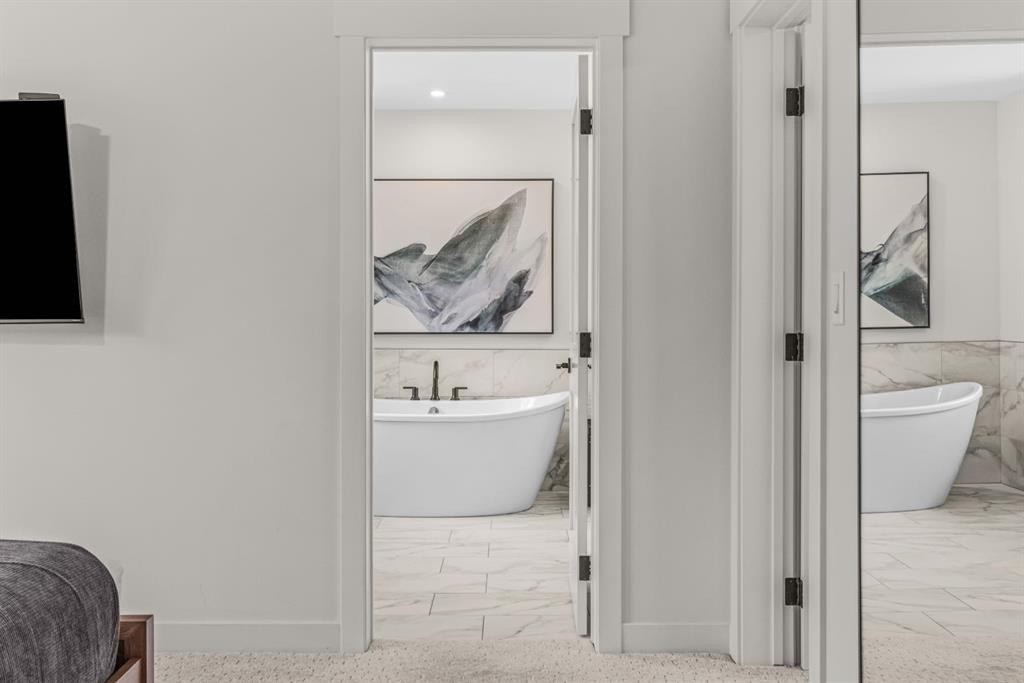 313-1408 Spring Creek Gate, Canmore, AB - Indoor Photo Showing Bathroom