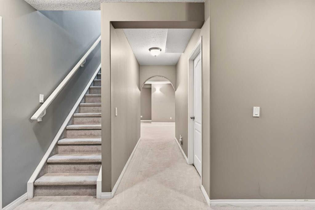 69 Elkton Way Sw, Calgary, AB - Indoor Photo Showing Other Room