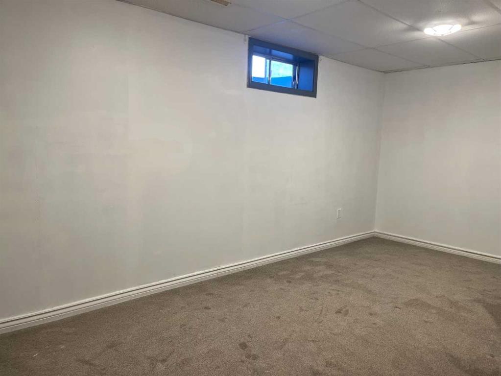 2102-111 Tarawood Lane Ne, Calgary, AB - Indoor Photo Showing Other Room