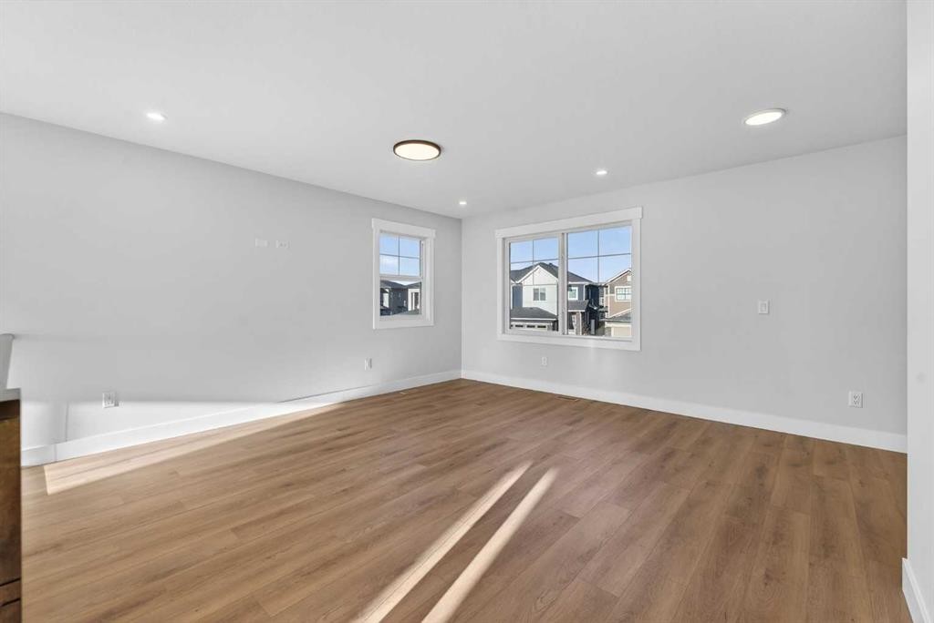 202 Kinniburgh Loop, Chestermere, AB