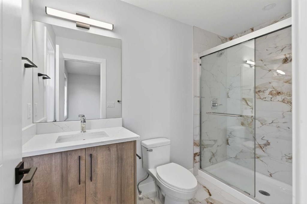 202 Kinniburgh Loop, Chestermere, AB