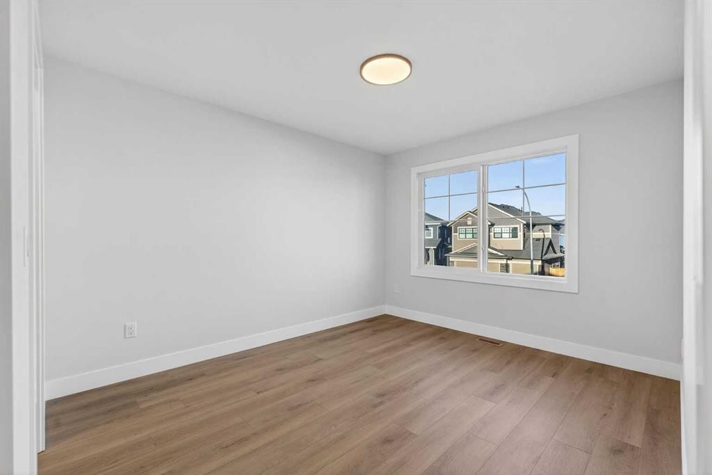 202 Kinniburgh Loop, Chestermere, AB