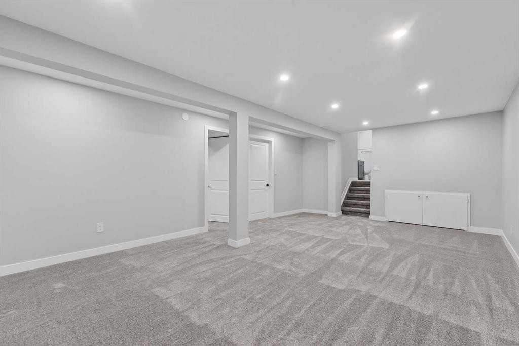 127 Lynnview Way Se, Calgary, AB