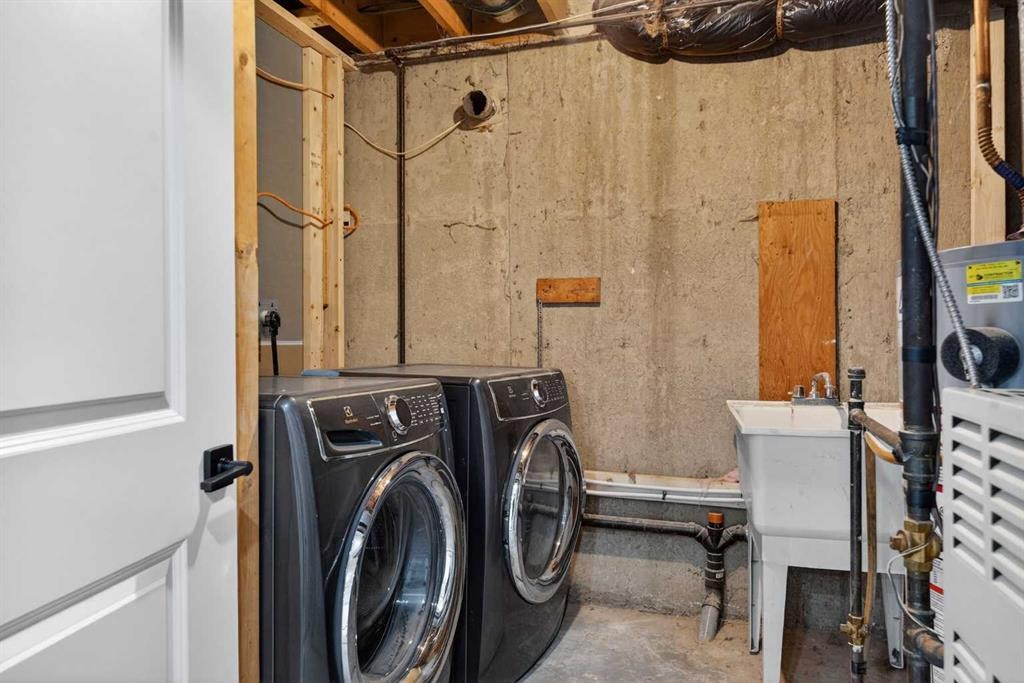 127 Lynnview Way Se, Calgary, AB