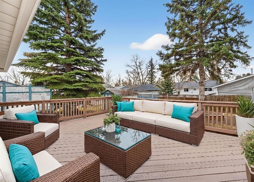 127 Lynnview Way Se, Calgary, AB