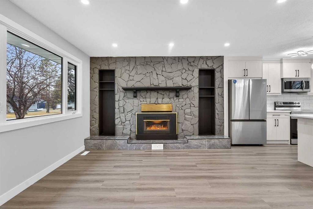 127 Lynnview Way Se, Calgary, AB