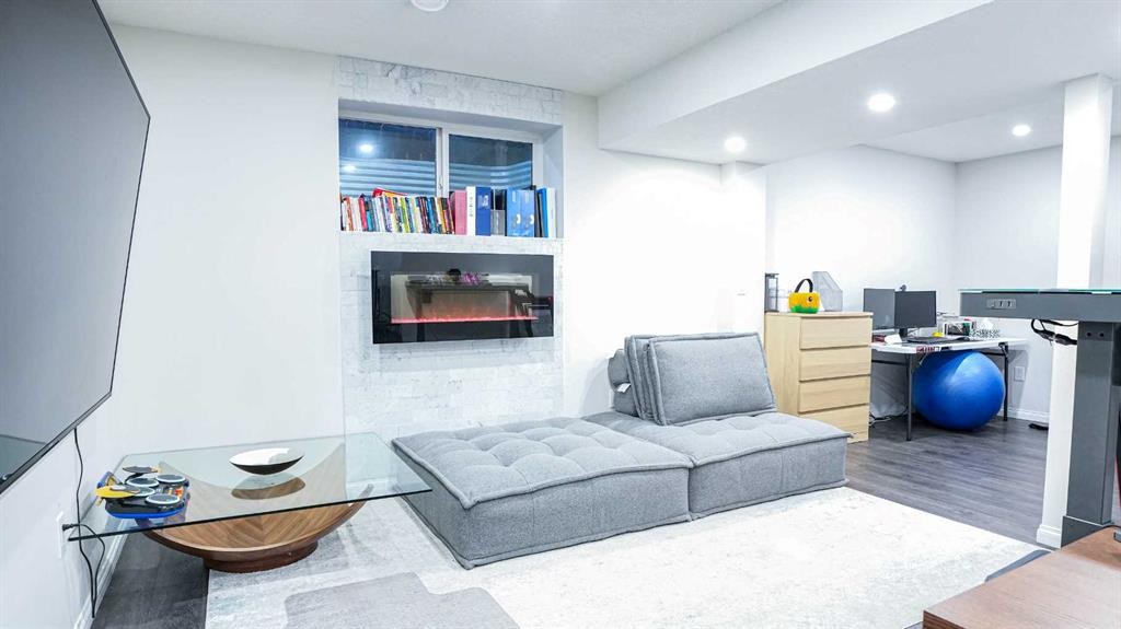 69 Carrington Way Nw, Calgary, AB - Indoor
