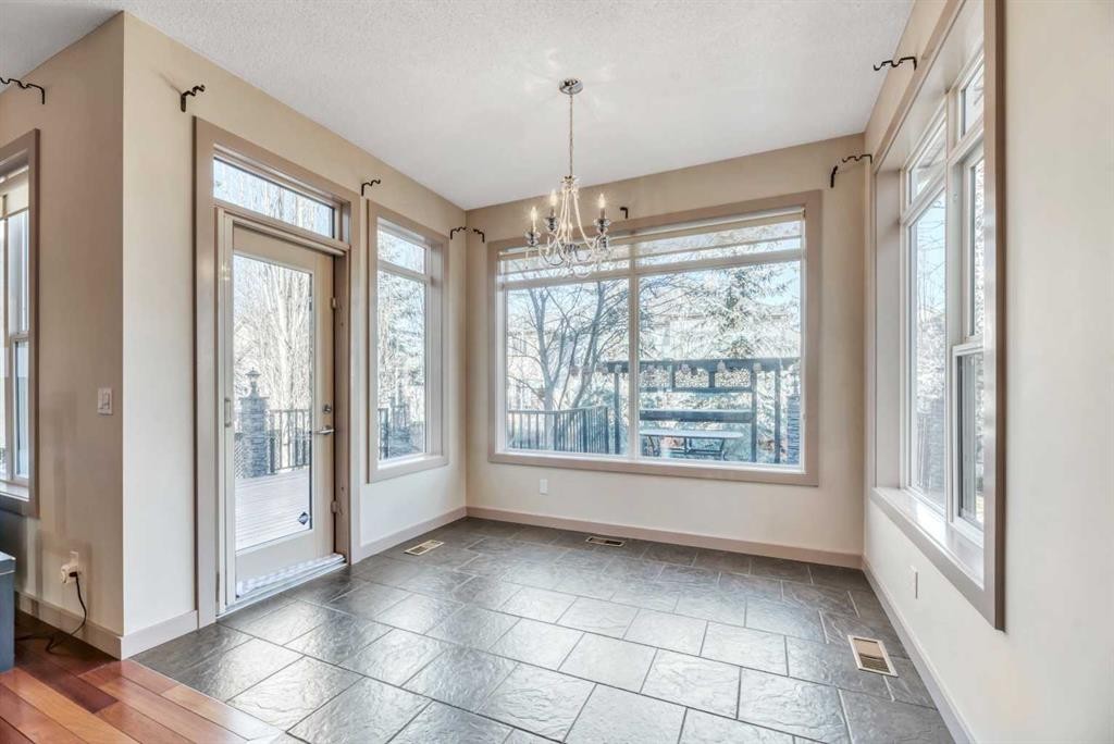 63 Discovery Ridge Circle Sw, Calgary, AB - Indoor Photo Showing Other Room