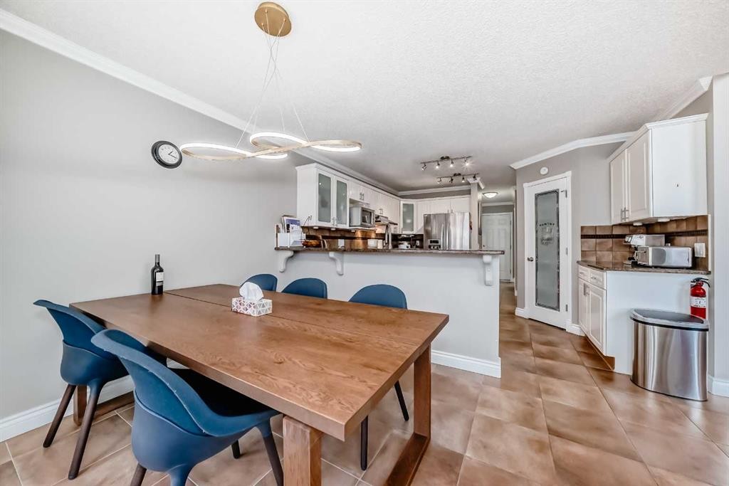 188 Hidden Ranch Crescent Nw, Calgary, AB - Indoor