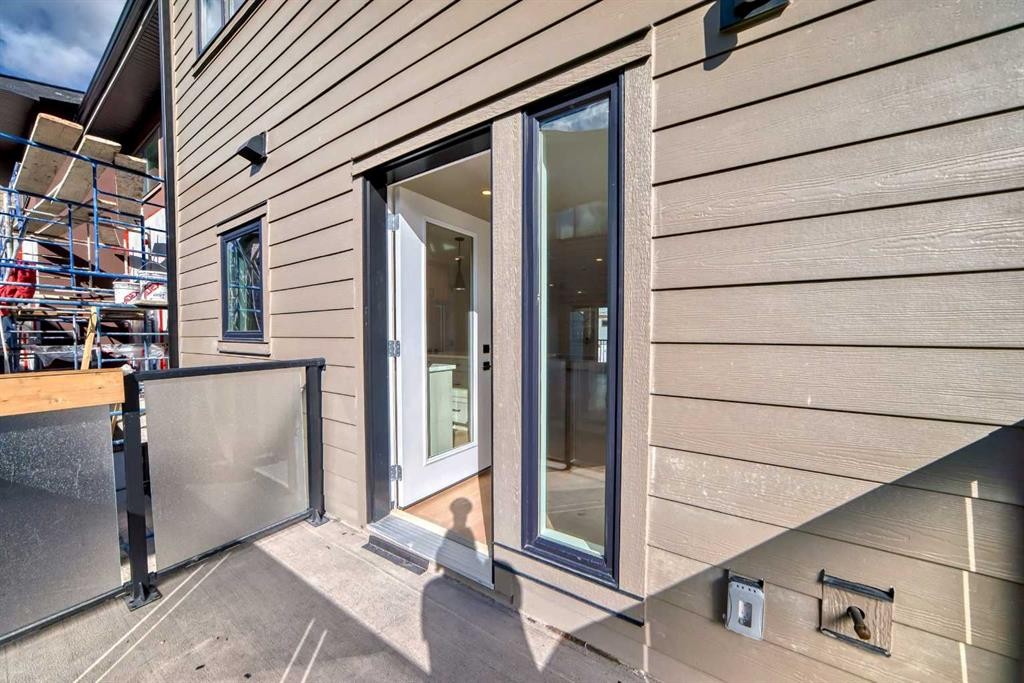 115-1330 1St Avenue, Canmore, AB - Outdoor With Exterior