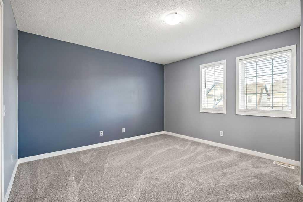 230 Elgin Place Se, Calgary, AB - Indoor Photo Showing Other Room