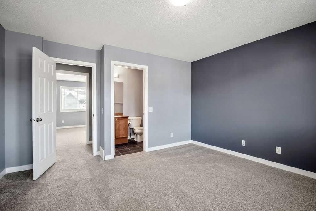 230 Elgin Place Se, Calgary, AB - Indoor Photo Showing Other Room