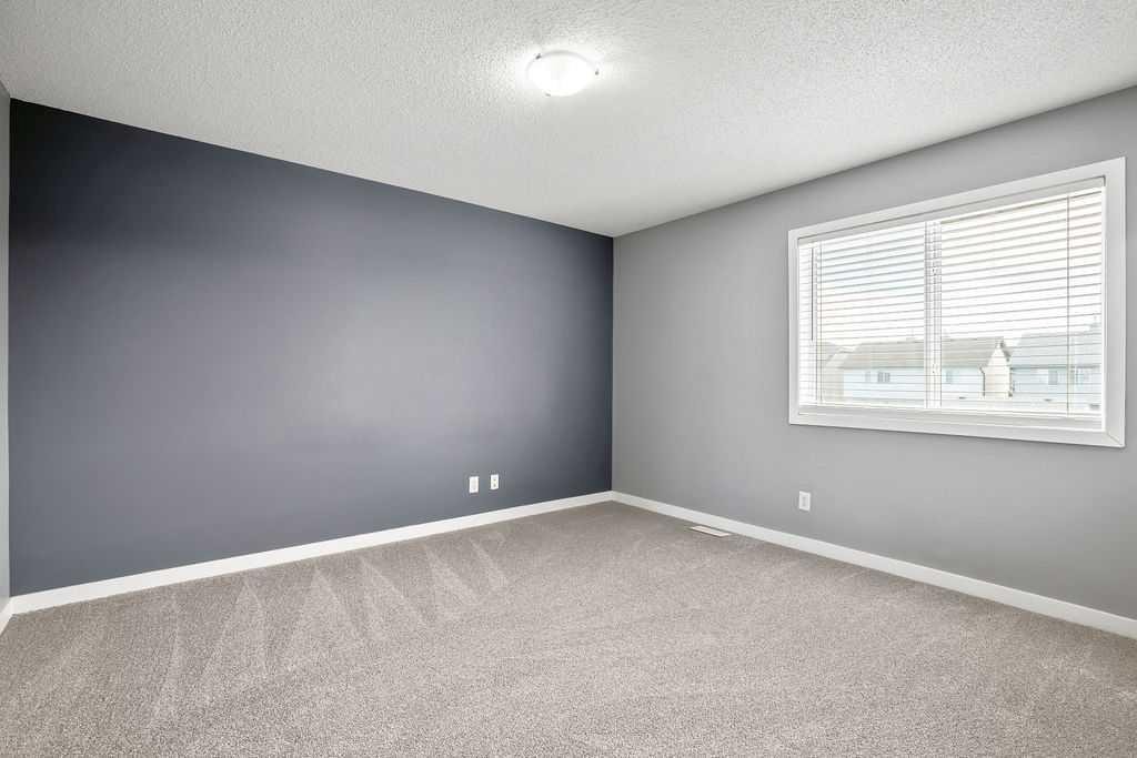 230 Elgin Place Se, Calgary, AB - Indoor Photo Showing Other Room