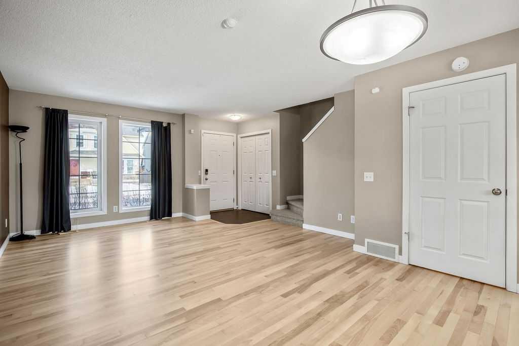 230 Elgin Place Se, Calgary, AB - Indoor Photo Showing Other Room