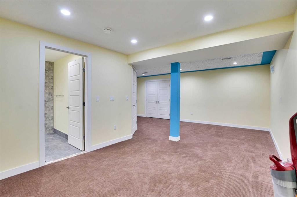 131 Martinridge Grove Ne, Calgary, AB - Indoor