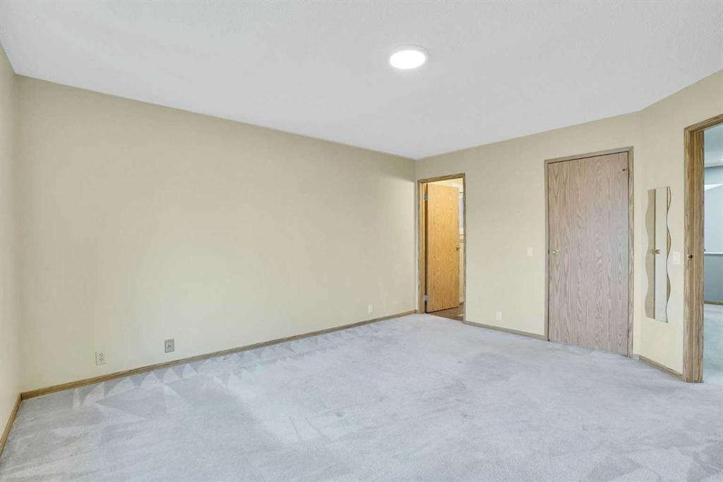 131 Martinridge Grove Ne, Calgary, AB - Indoor Photo Showing Other Room