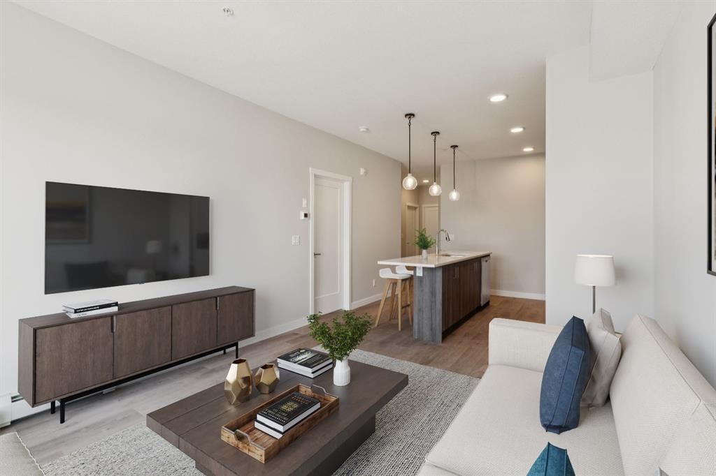 412-700 Shawnee Square Sw, Calgary, AB - Indoor Photo Showing Living Room