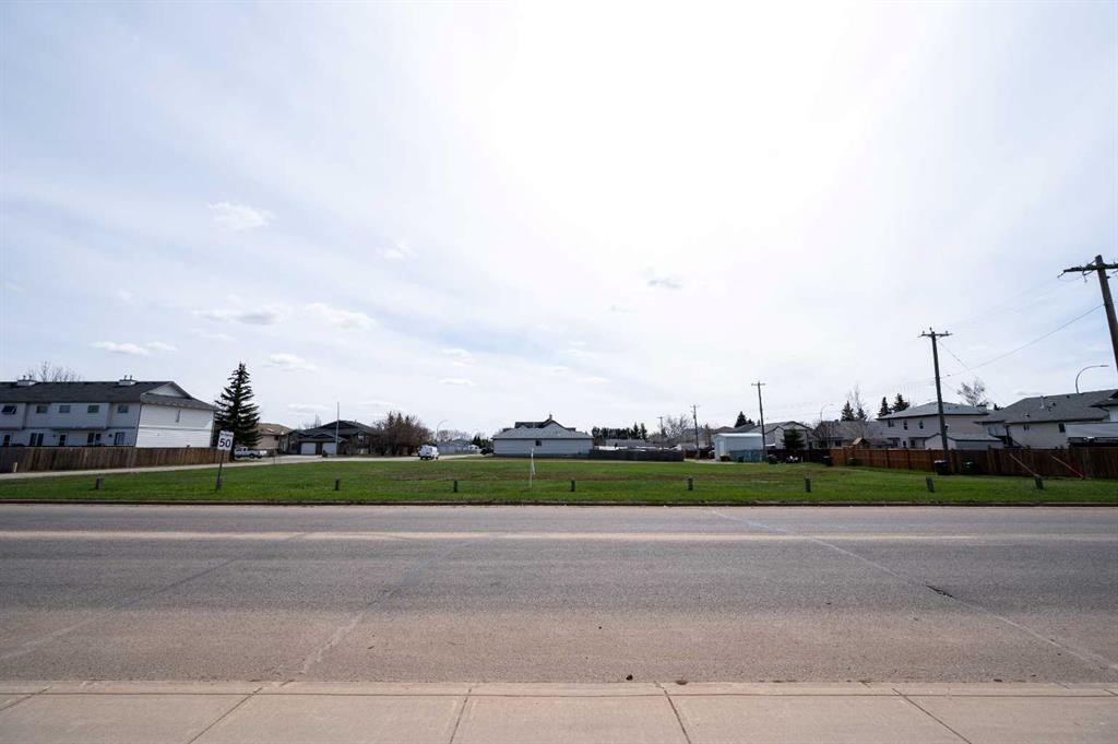 346 Parkview Estates, Strathmore, AB