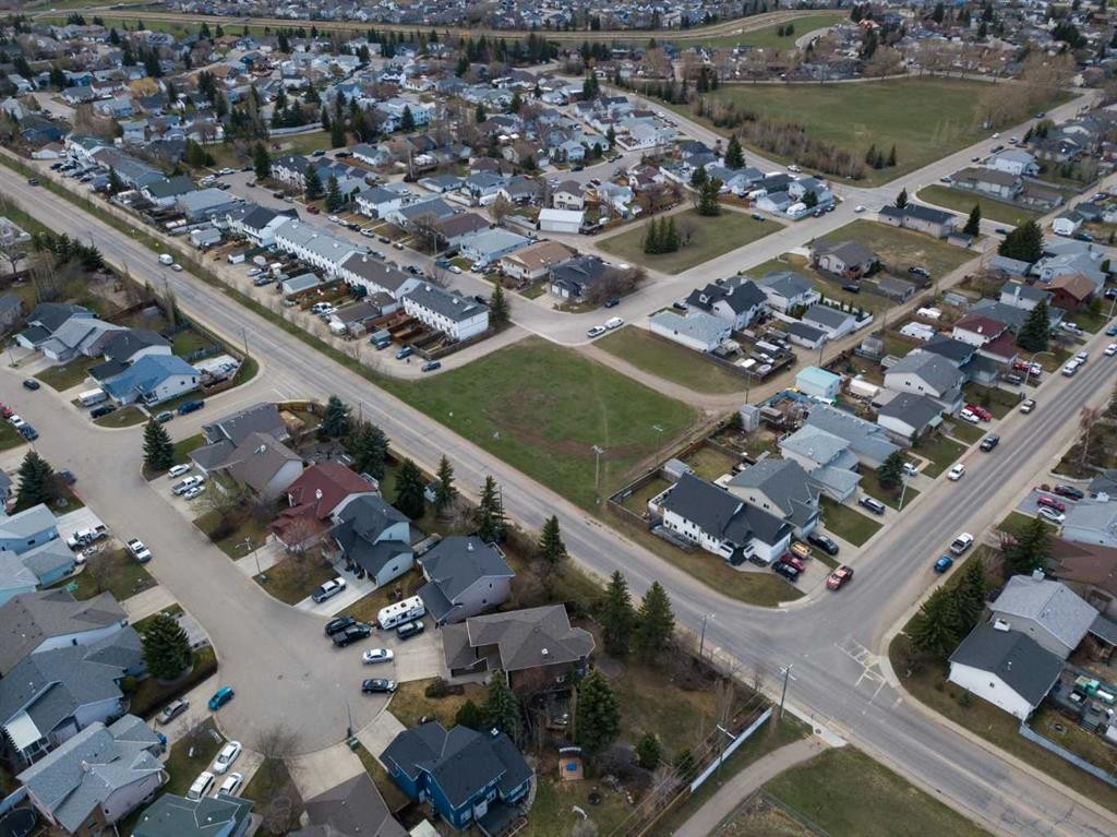 346 Parkview Estates, Strathmore, AB