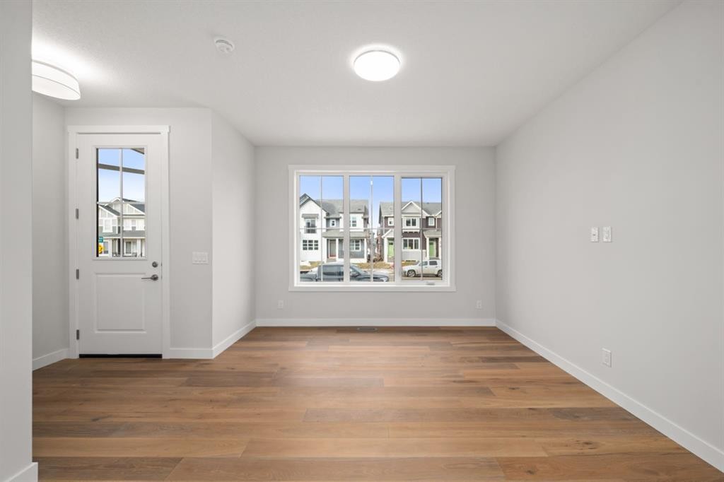 384 Sora Boulevard Se, Calgary, AB - Indoor Photo Showing Other Room