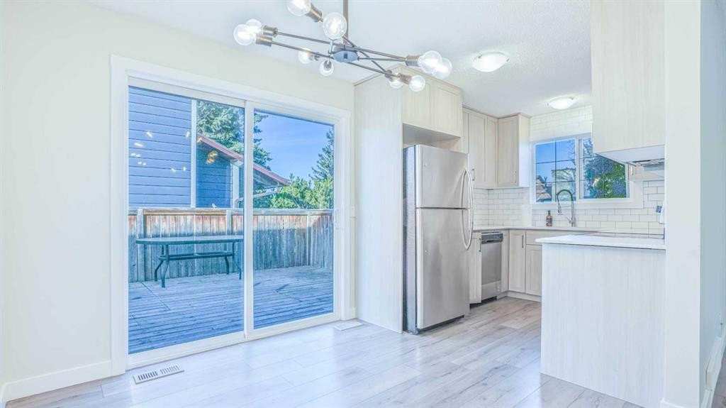 28 Castleridge Crescent Ne, Calgary, AB