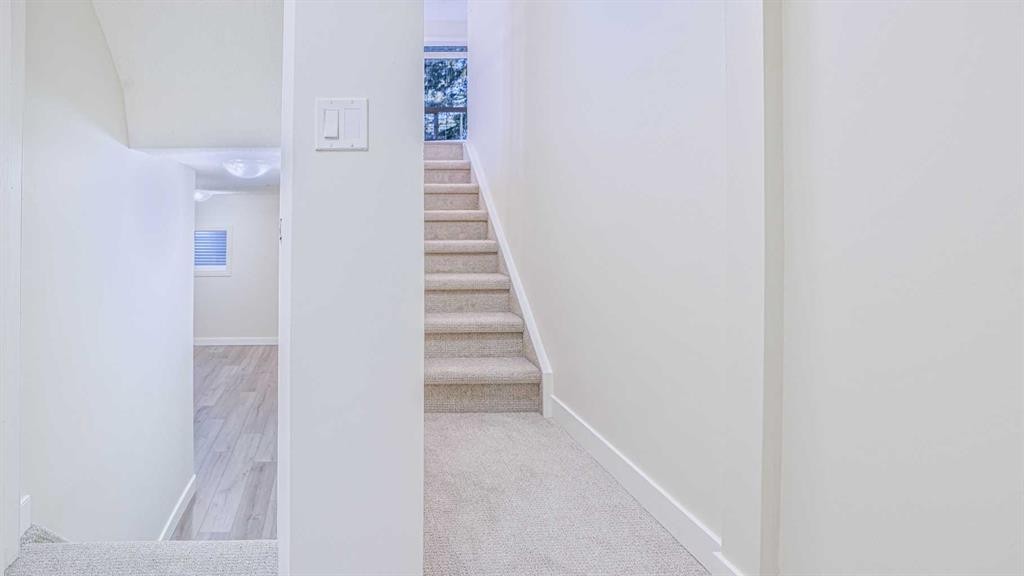 28 Castleridge Crescent Ne, Calgary, AB