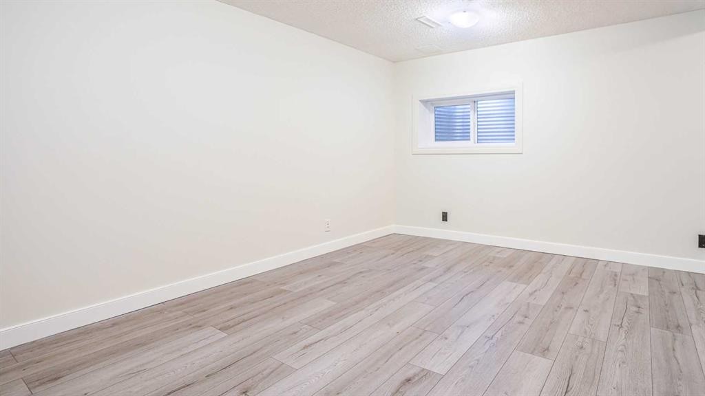 28 Castleridge Crescent Ne, Calgary, AB