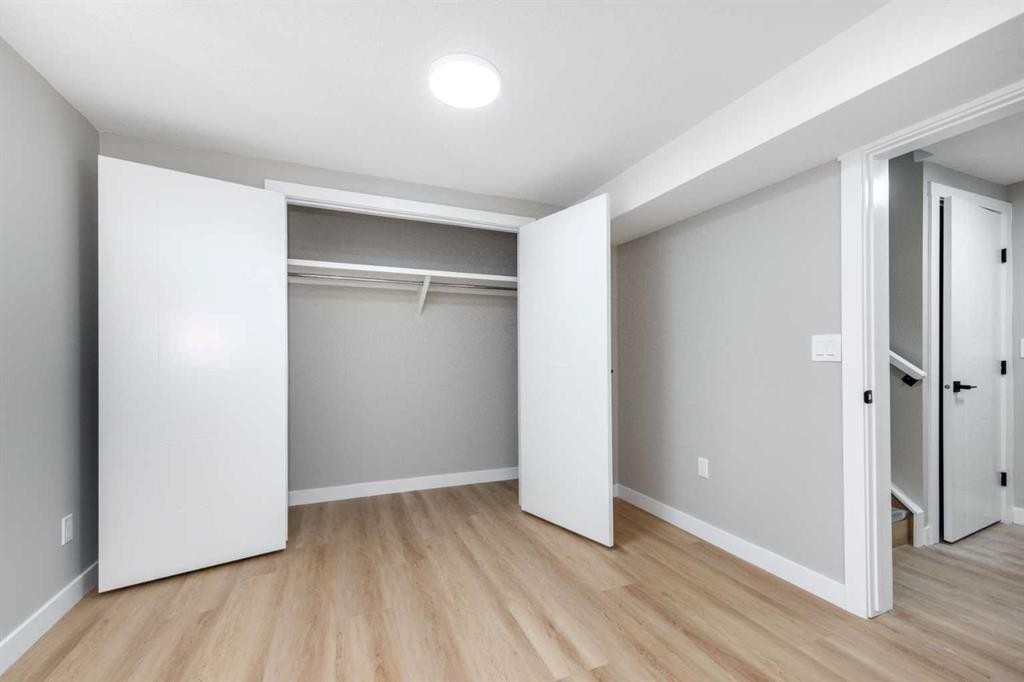 7620 27 Street Se, Calgary, AB - Indoor Photo Showing Other Room