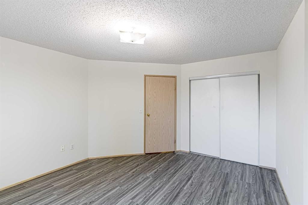 314-21 Dover Point Se, Calgary, AB - Indoor Photo Showing Other Room