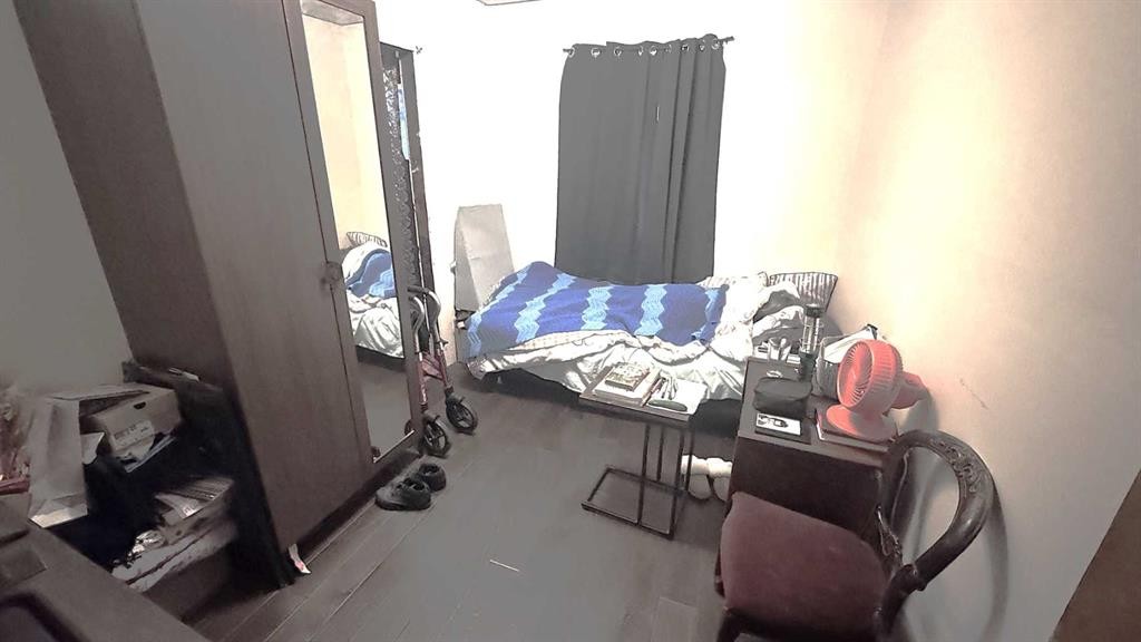 6503 33 Avenue Nw, Calgary, AB - Indoor