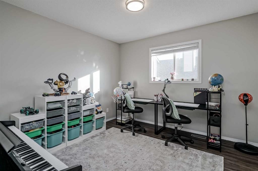 67 Silver Springs Way Nw, Airdrie, AB - Indoor Photo Showing Office