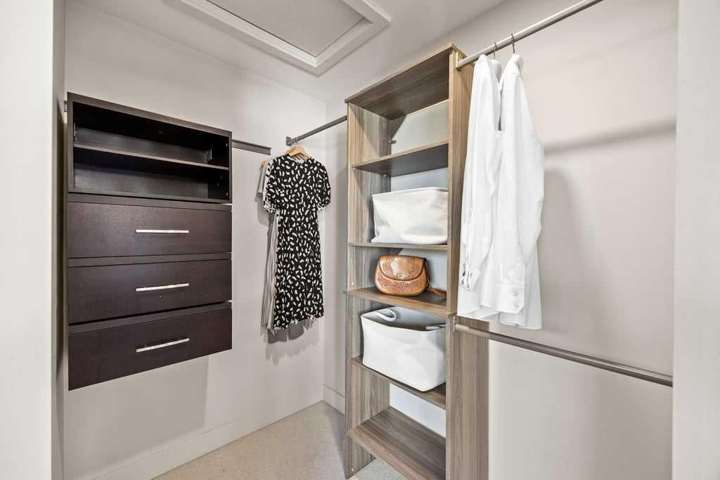 59 Cortina Way Sw, Calgary, AB - Indoor Photo Showing Other Room