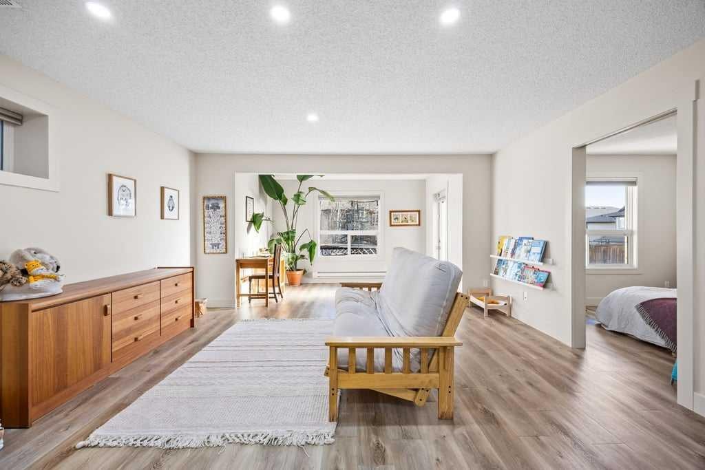 59 Cortina Way Sw, Calgary, AB - Indoor