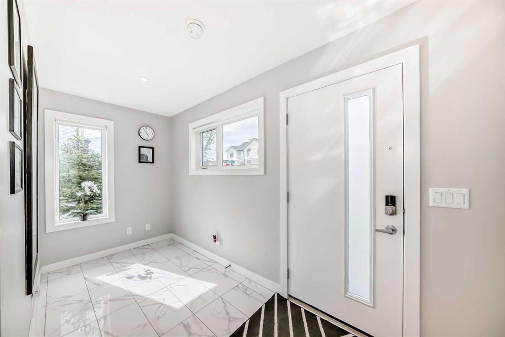 71 Skyview Ranch Avenue Ne, Calgary, AB - Indoor Photo Showing Other Room