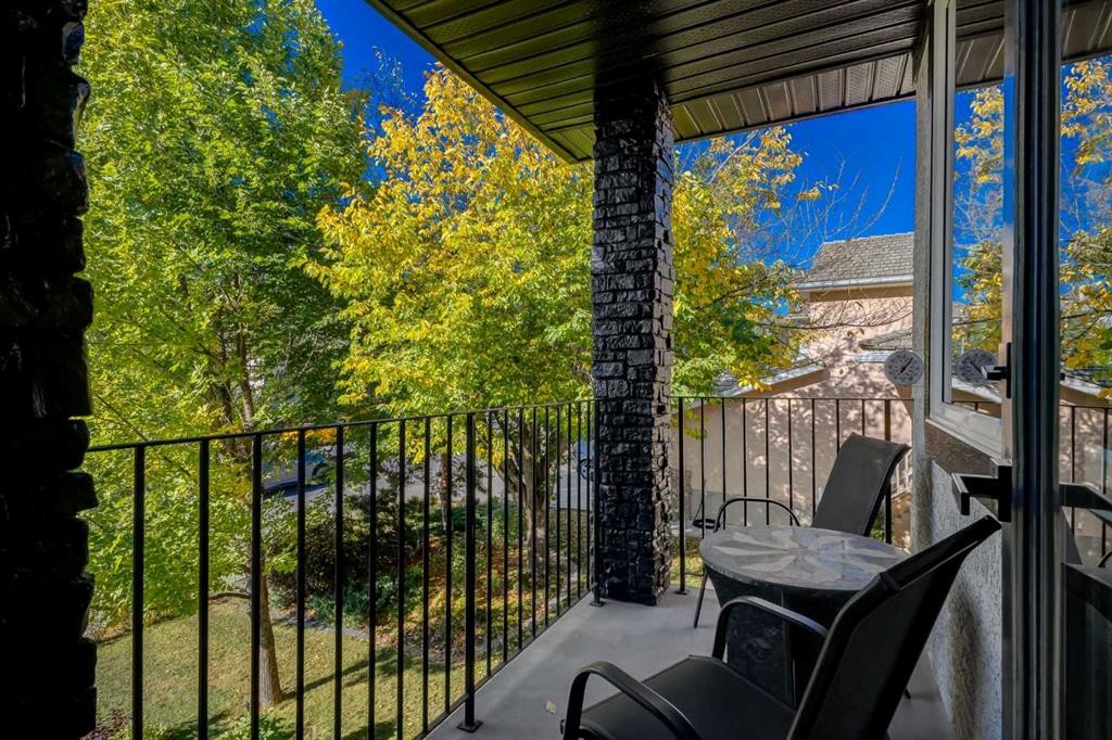 3223 Signal Hill Drive Sw, Calgary, AB - Outdoor