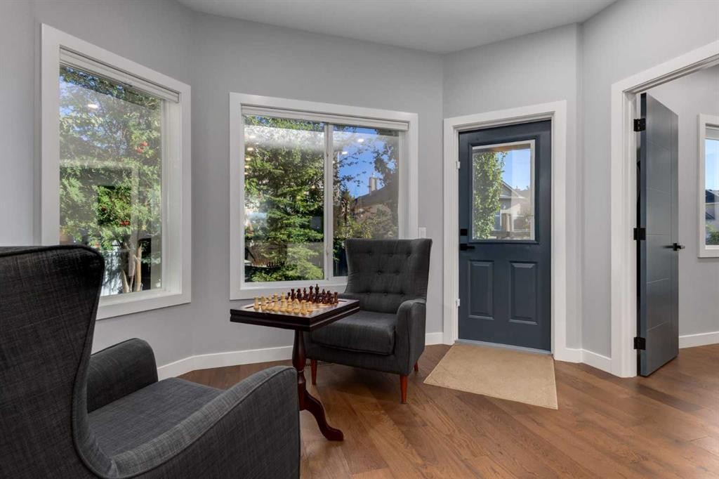 3223 Signal Hill Drive Sw, Calgary, AB - Indoor