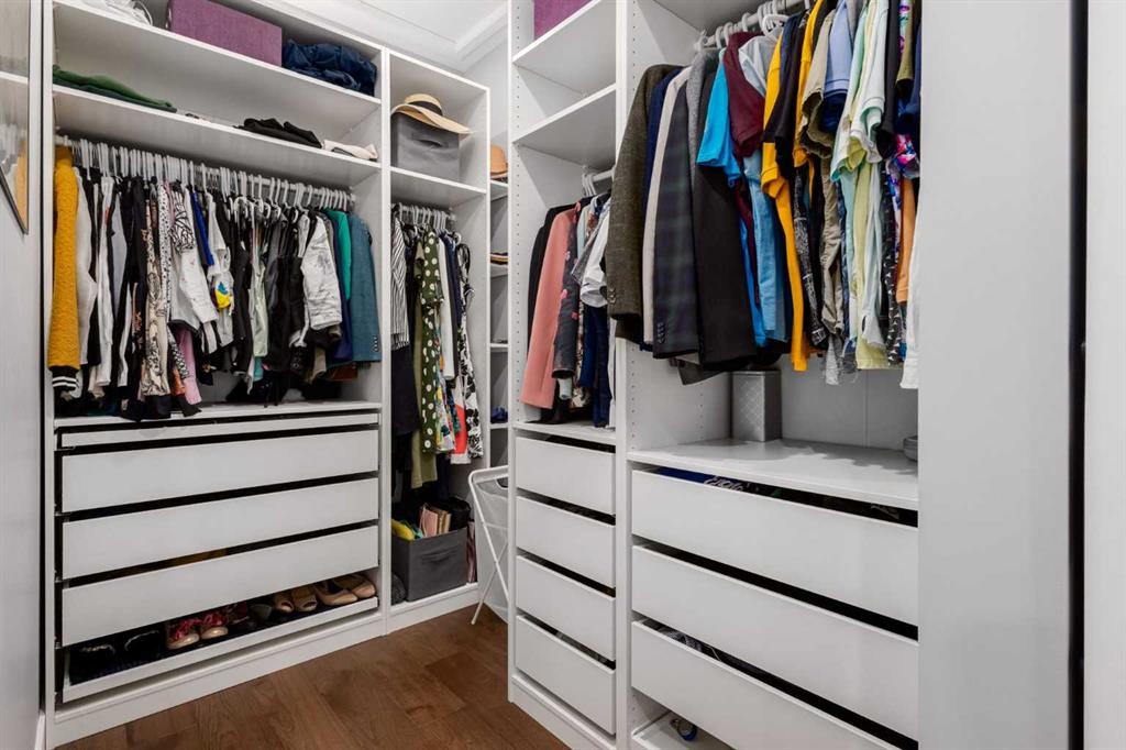 3223 Signal Hill Drive Sw, Calgary, AB - Indoor With Storage