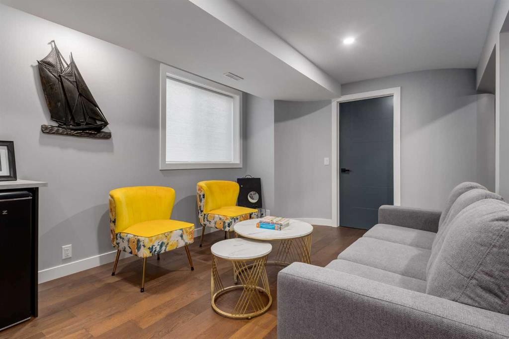 3223 Signal Hill Drive Sw, Calgary, AB - Indoor