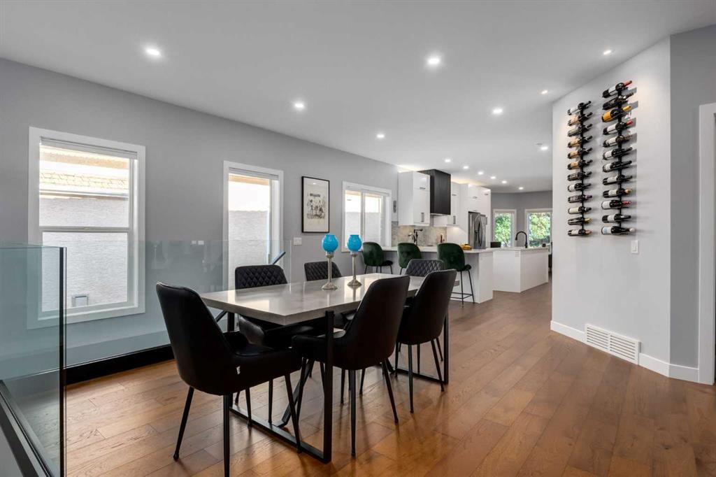 3223 Signal Hill Drive Sw, Calgary, AB - Indoor Photo Showing Dining Room