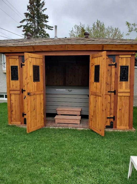 9136 Allison Drive Se, Calgary, AB - Outdoor