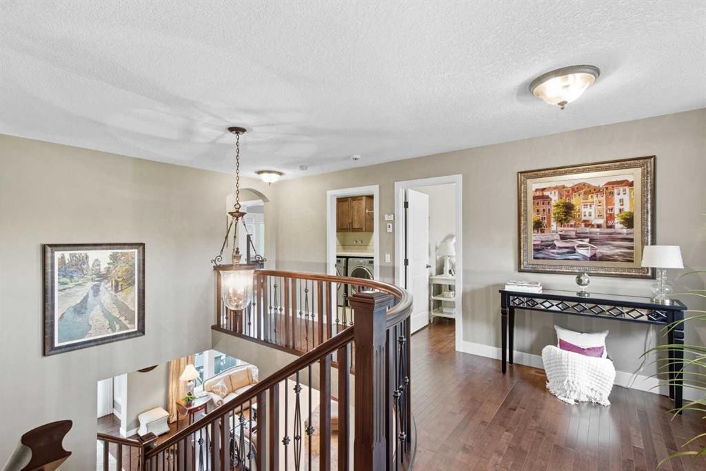 41 Evergreen Mount Sw, Calgary, AB - Indoor Photo Showing Other Room