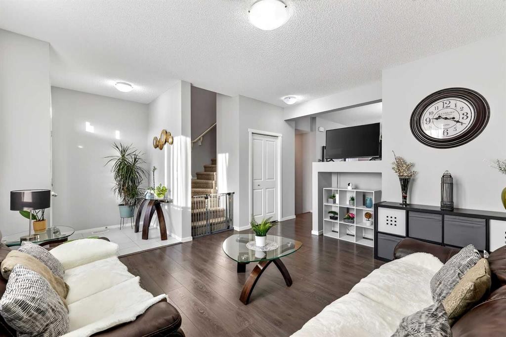 140 Savanna Road Ne, Calgary, AB - Indoor Photo Showing Living Room
