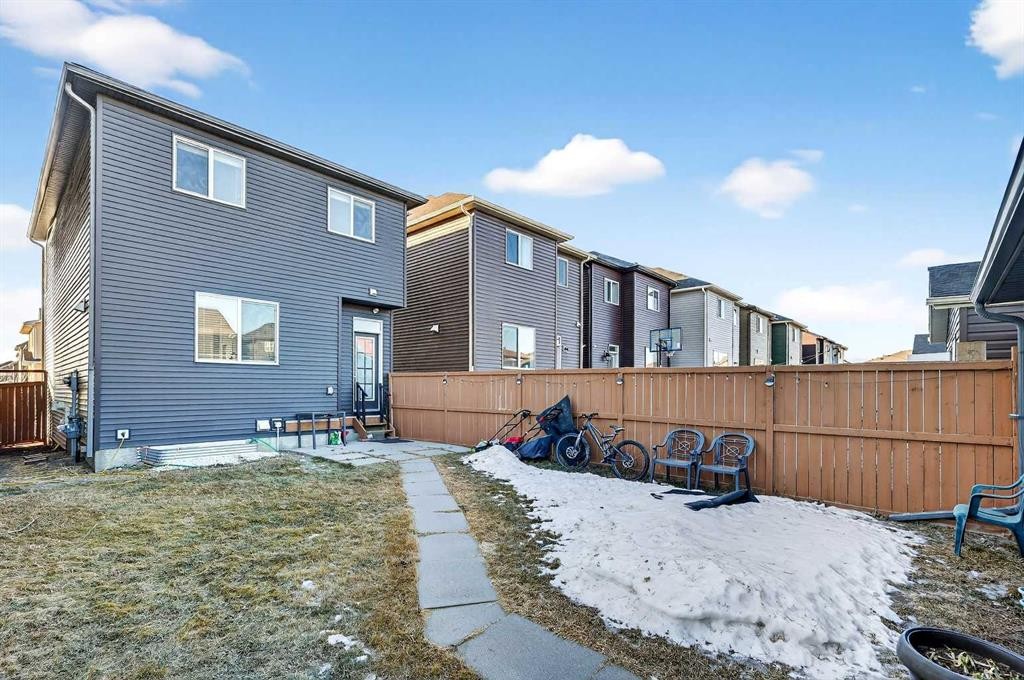 140 Savanna Road Ne, Calgary, AB - Outdoor