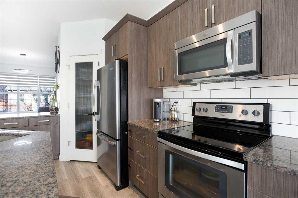 247 Cranford Way Se, Calgary, AB - Indoor Photo Showing Kitchen