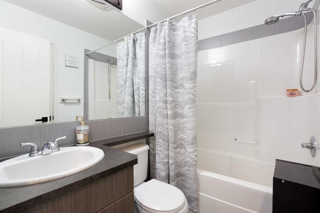 247 Cranford Way Se, Calgary, AB - Indoor Photo Showing Bathroom