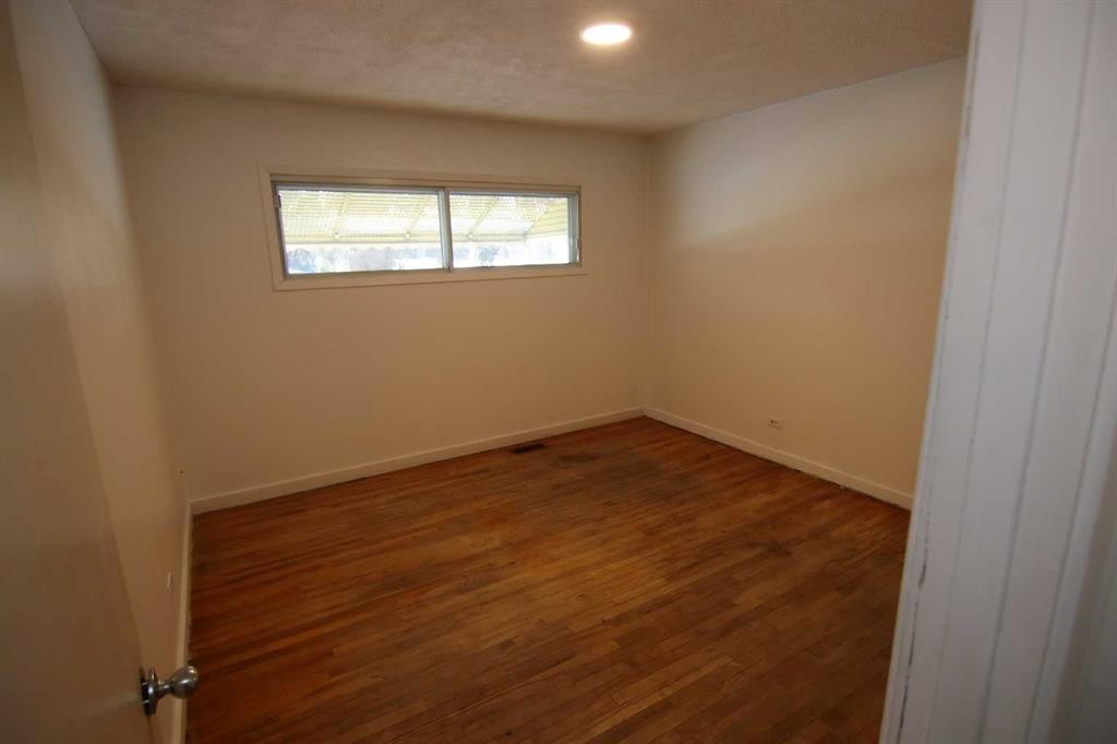 4008 2 Street Nw, Calgary, AB - Indoor Photo Showing Other Room