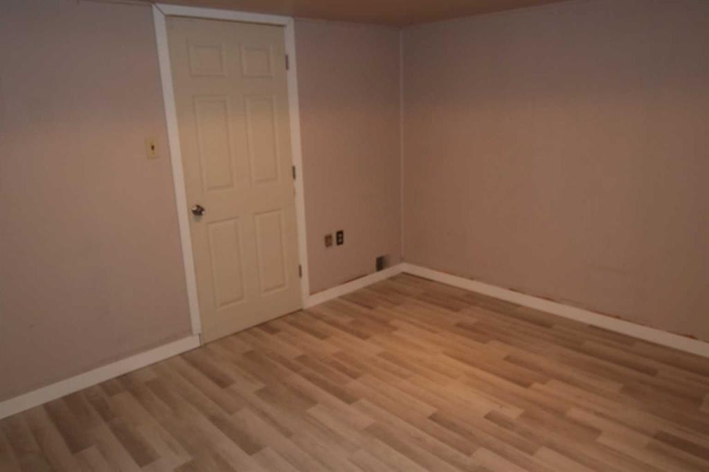 4008 2 Street Nw, Calgary, AB - Indoor Photo Showing Other Room